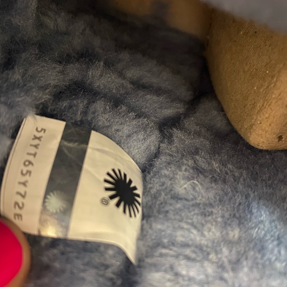 NIB Women UGG Mini Bailey Bow Splatter Size 7 - Picture 4 of 4